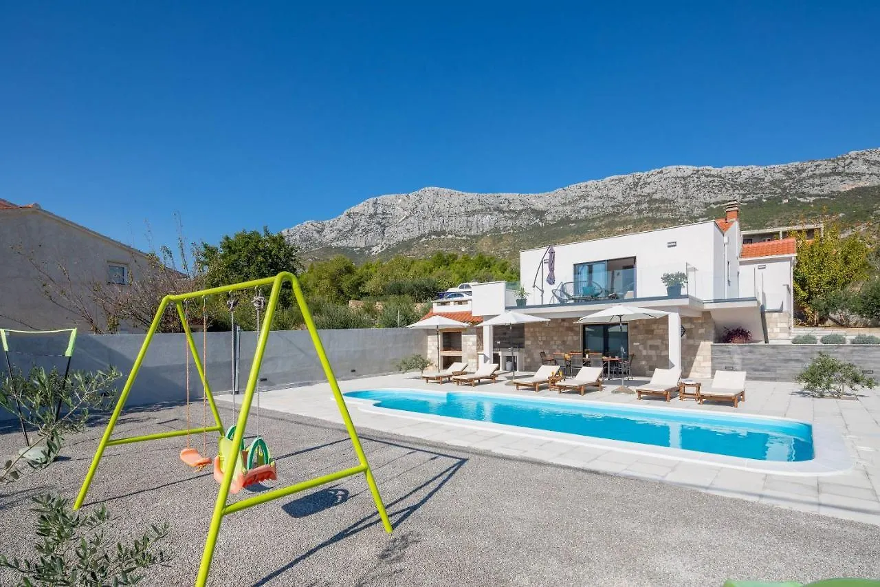 Vila Petra Divine S Grijanim Bazenom Villa Kastela